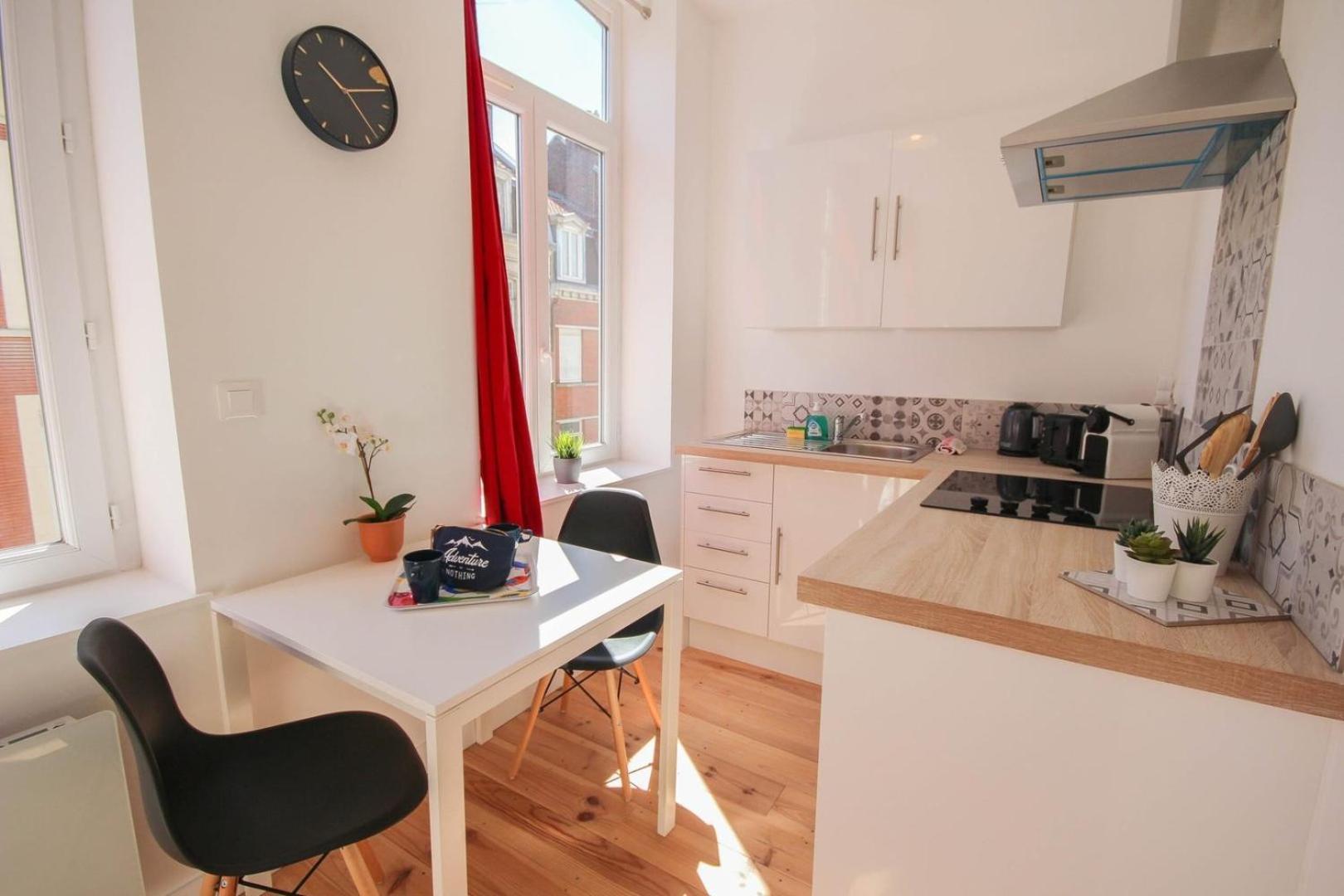 Lille Centre- Nice And Bright Equipped Studio Exterior photo